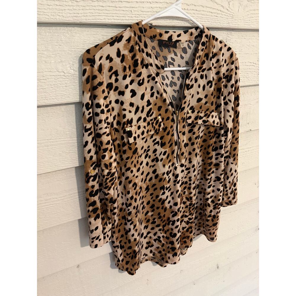 FYLO Leopard Print Zip Front Blouse Top Size Medium Animal Print 3/4 Sleeve - Picture 3 of 10